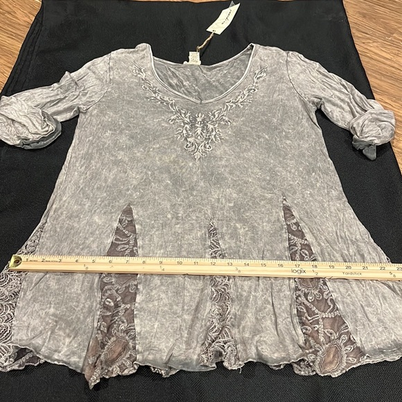 Gimmicks by Buckle tunic top - Picture 15 of 16